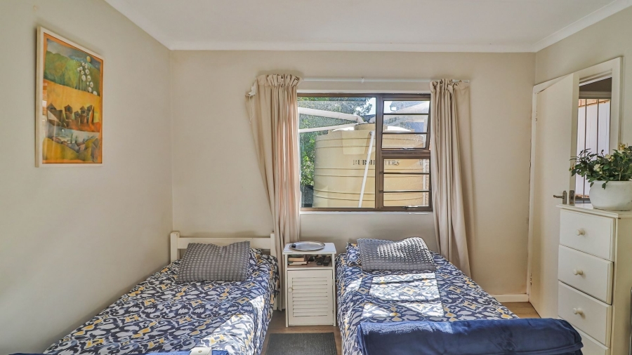5 Bedroom Property for Sale in Beacon Bay Eastern Cape